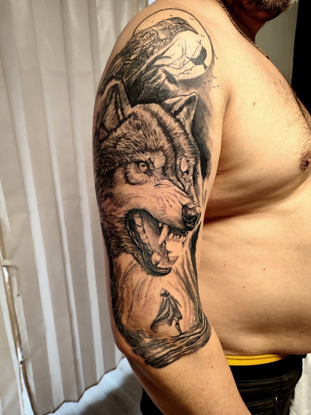 Wolf & Raven tattoo — OG Tatoo, Enschede